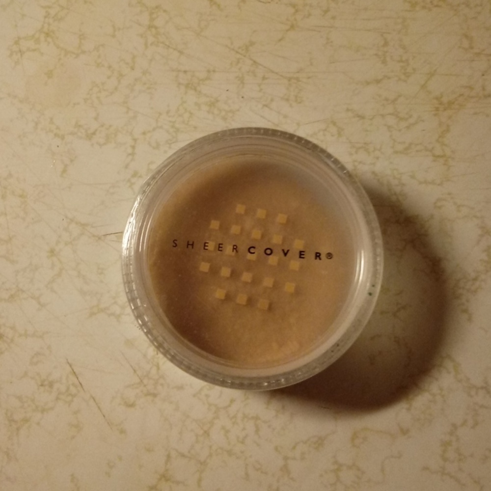 Sheer cover powder foundation